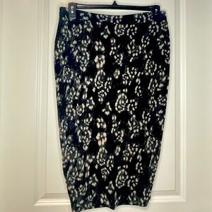 Moda International Pencil Skirt W/ Single Side Slit. Black & Taupe  EUC Large